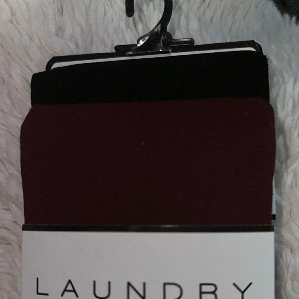 NWT Laundry by Shelli Segal - 2 Pairs of Tights Size L